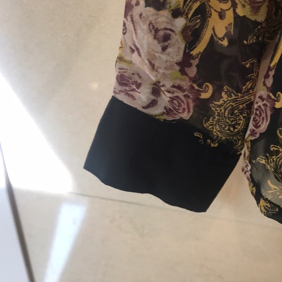 FALL FLORAL MOODY BLOUSE - Picture 6 of 9